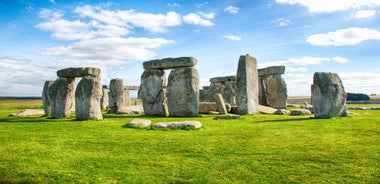 From London: Stonehenge and Bath Full-Day Tour with Guide