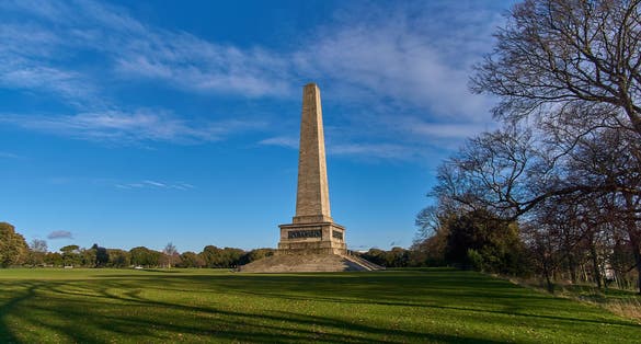 Photo of Wellington Monument obelisk, Phoenix Park, Dublin.