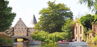 Ghent: 50-Minute Medieval Center Guided Boat Trip