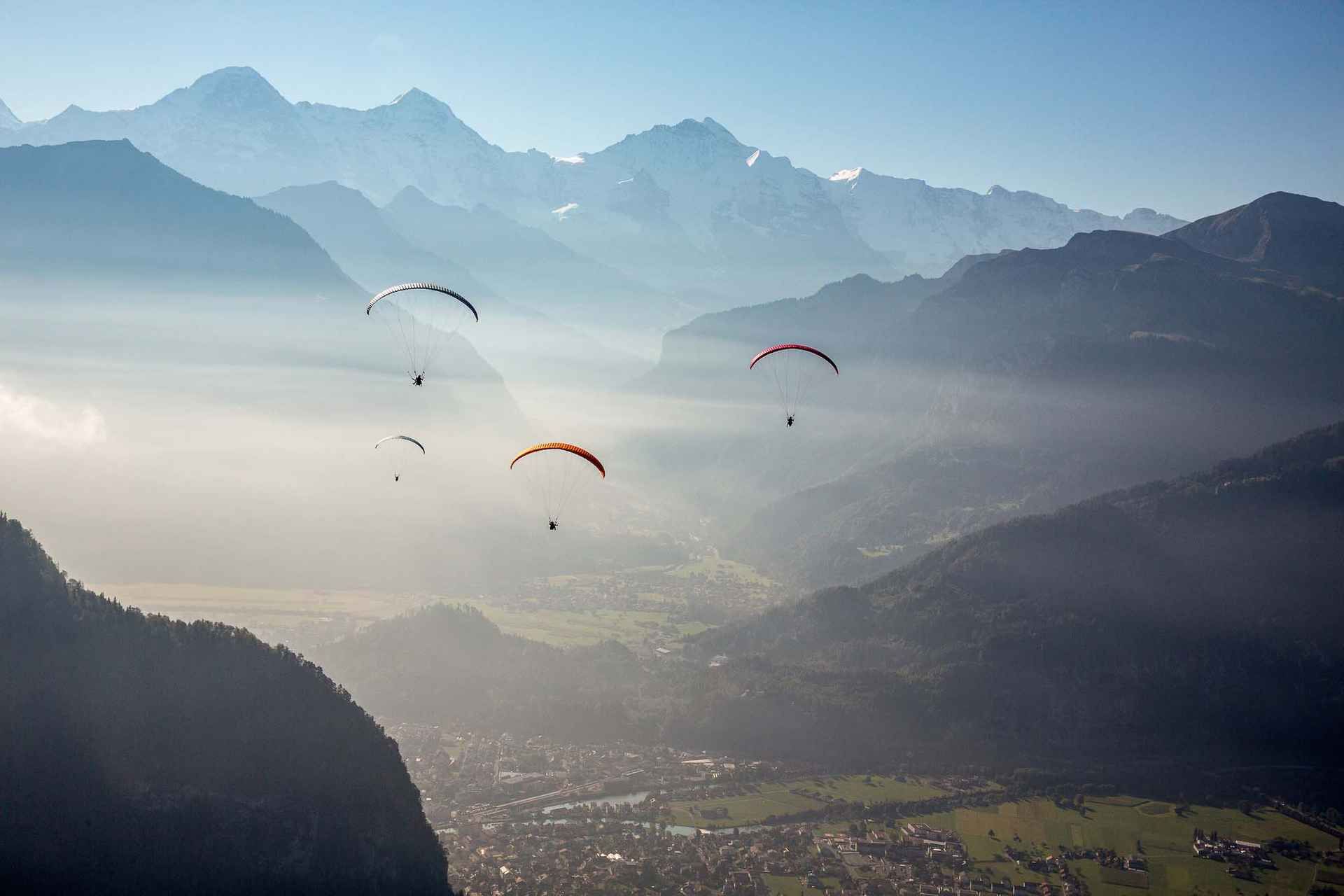 Interlaken: Tandem Paragliding Flight with Pilot
