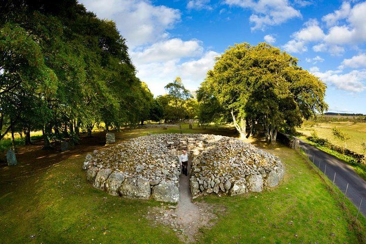 Loch Ness Cruise, Outlander & Urquhart Castle Tour from Inverness