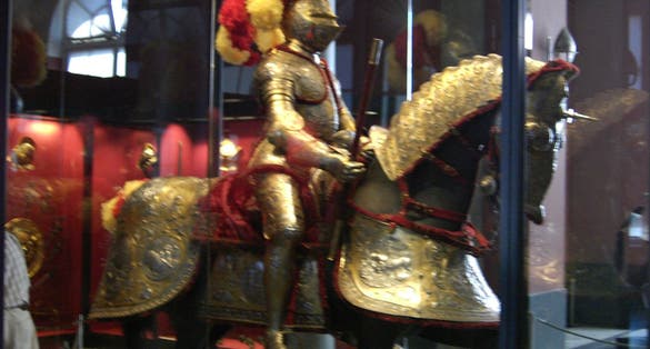 Dresdner Zwinger, 16th or 17th century armour and weapons. This is an ornate knight and horse armour.