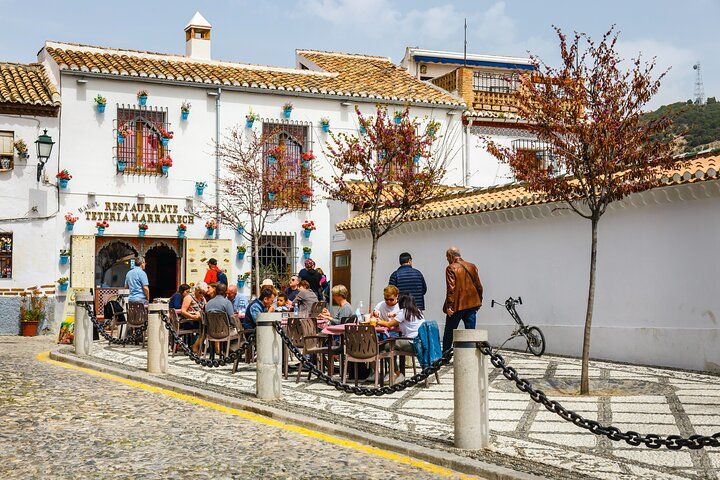 Granada E-Bike Tour in Albaicin and Sacramonte