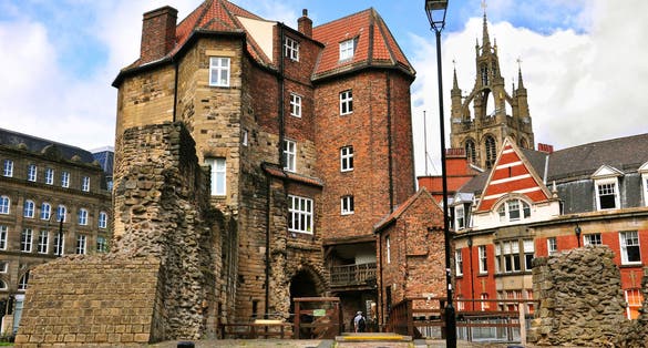 Photo of the Black Gate and the cathedral church of St. Nicholas. Newcastle upon Tyne, England.