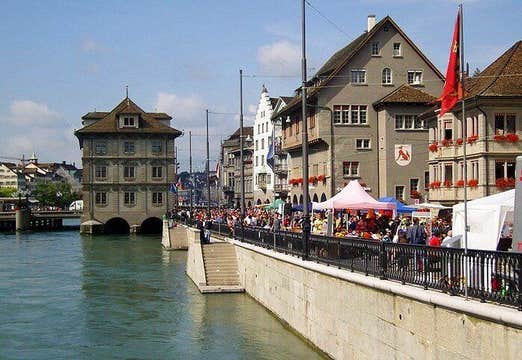 Discover Zürich's Legacy In App Audio Tour