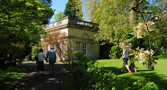 Photo of Victoria Park, Bath, England.
