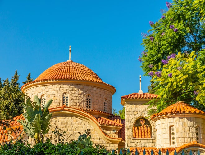 shutterstock_2136306865 (1).jpg