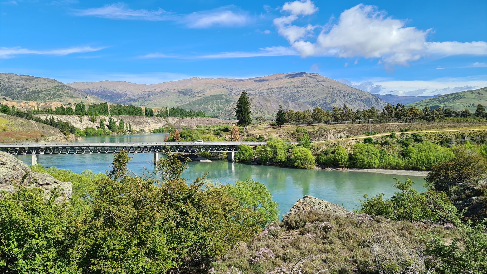 Bannockburn bridge spanning the Clutha River