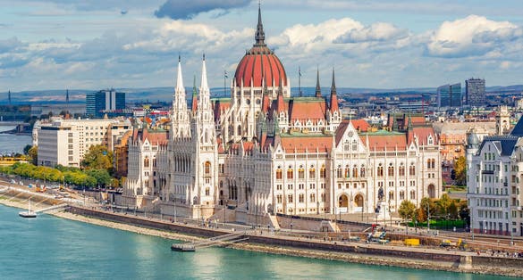 Budapest cityscape with Hungarian parliament building and Danube river, Hungary