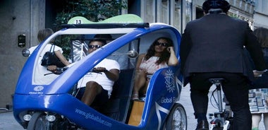 Two Hours Shopping Tour in Rickshaw in Milan