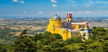 Lisbon: Pena Palace, Sintra, Cascais & Cabo da Roca Day Tour