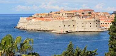 Traslado compartido para salidas: de los hoteles de Dubrovnik, Cavtat, Orebic y Korcula al aeropuerto de Dubrovnik