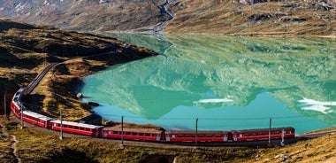 Bernina Red Train Experience mit dem Zug von Lecco - Varenna