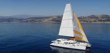 Excursión de un día en un catamarán de vela en Cerdeña