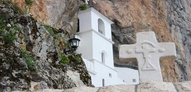 Tour del monastero di Ostrog