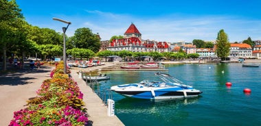 Lausanne: Insta-Perfect Walk with a Local