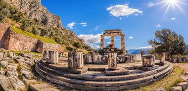 From Athens: Delphi Full Day V.R. Audio Guided Tour