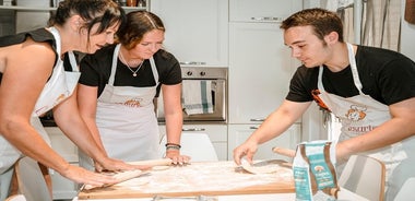 Deildu Pasta ástinni þinni: Pasta og Tiramisu námskeið í litlum hópi í Padua