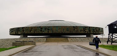 Majdanek útrýmingarbúðirnar og Lublin heildardagur einkatúr frá Varsjá