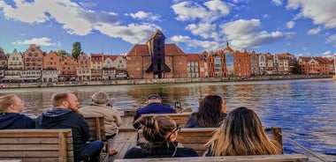 Croisière guidée de la ville de Gdansk sur un bateau polonais historique