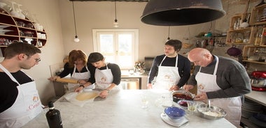 Cesarine: Pasta- und Tiramisu-Kurs in kleinen Gruppen in Bari