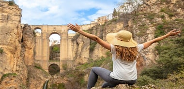 Ronda og Alhambra heilsdagsferð með Nasrid höllum frá Sevilla