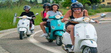 Toskana in kleiner Gruppe mit der Vespa