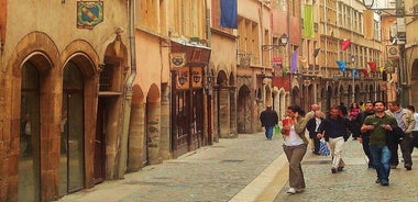 Recorrido guiado a pie por Lyon Highlights & Secrets (grupo pequeño) incluyendo funicular