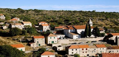 Tour di mezza giornata per piccoli gruppi di Hvar Hidden Gems con pranzo o cena