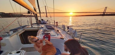 Croisière au coucher du soleil à Lisbonne avec vin portugais et histoire