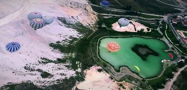  Visite de Pamukkale au départ de Kusadasi avec vol en montgolfière