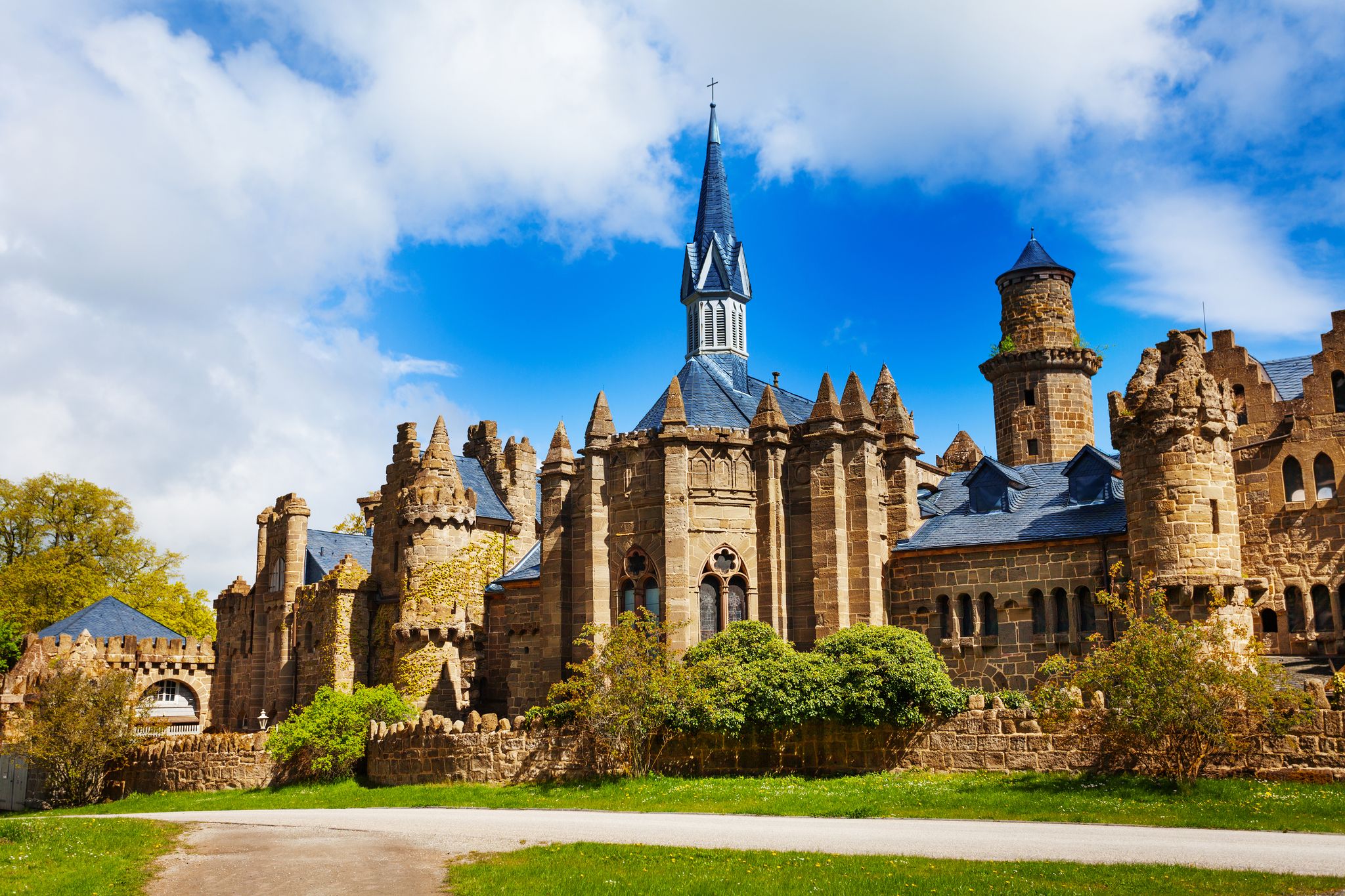 Kassel minivan rental