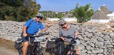 Cisternino E-bike Tour con Visita una Cantina ed un Frantoio