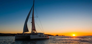 Lisbon: Sunset Catamaran Cruise, Music and Open Bar