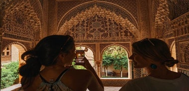 Geführte Tour ohne Warteschlange für Alhambra und Generalife