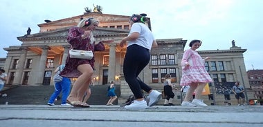 Discothèque silencieuse dans le centre-ville de Berlin avec flash mobs