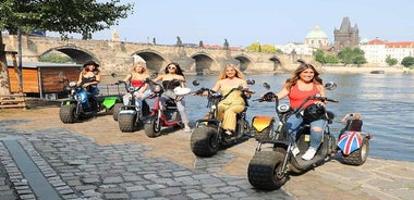 Tour guidato dal vivo dei punti panoramici ️Trike-Harley️ di Praga