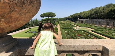 Castel Gandolfo: entrada a los apartamentos papales y al jardín secreto