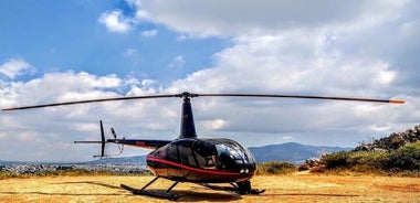 ミロス島からサントリーニ島へのプライベート ヘリコプター トランスファー