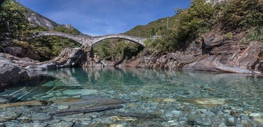 Valle de Verzasca, río y cascada + Visita guiada privada a Ascona