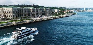 Croisière en yacht sur le Bosphore avec escale du côté asiatique - (matin ou après-midi)