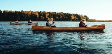 Premium guided Canoe Tour in lake Plateliai Handcrafted inventory and picnic set