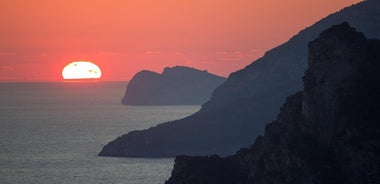 Private Führung: Amalfiküste Bootstour bei Sonnenuntergang von Positano oder Amalfi