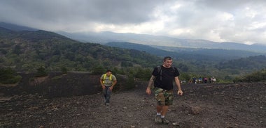 Experiencia de día completo en el Monte Etna desde Siracusa