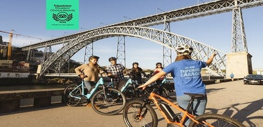 Excursion de 3 heures sur les principaux sites de Porto à vélo électrique - Visite guidée