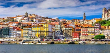 Formule combinée à Porto : visite de Porto, Braga, Guimarães, sur le Douro, Saint-Jacques de Compostelle, Aveiro et la Costa Nova