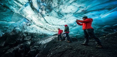 바트나요쿨(Vatnajökull)의 수정 보물: 얼음 동굴 모험