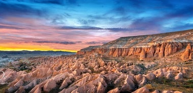 Randonnée au coucher du soleil dans la Vallée Rouge et Rose