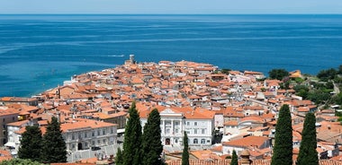 Paseo a pie por el casco antiguo de Piran