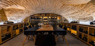 Dijon: La Cave du Palais Burgundy Wine Tasting Experience